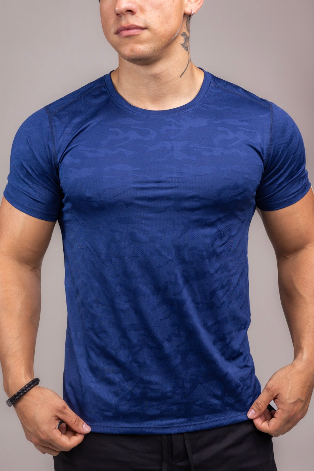 ESSENCE T-SHIRT